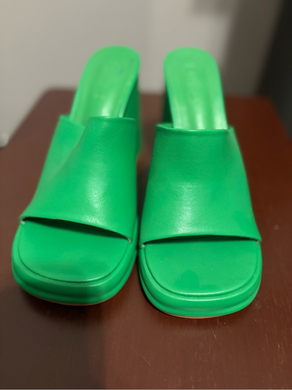 Women’s Green Open-Toe Slide Mules